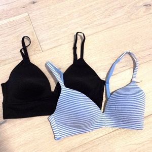 2 Gap Body Bras Love & Breathe Wireless 32C S